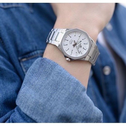 Zegarek CASIO EFR-S108D-7AVUEF